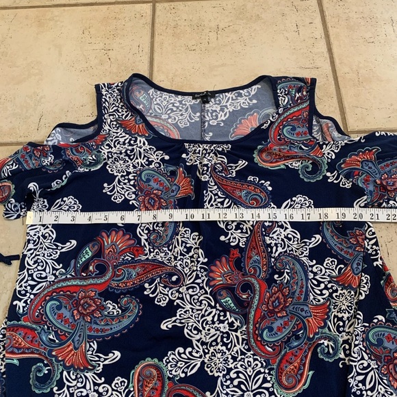 Sami & Jo Cold Shoulder Paisley Blouse, Size 2X - Picture 4 of 6